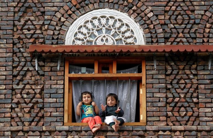 un  russia warn against attack on main yemeni port