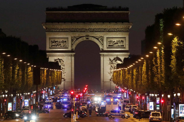 policeman shot dead in paris  isis claims responsibility