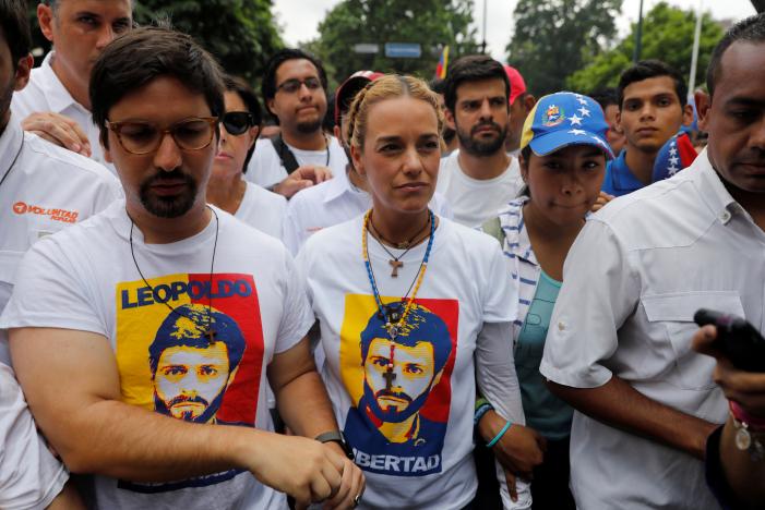venezuelan opposition marches in silence to honour victims of violence
