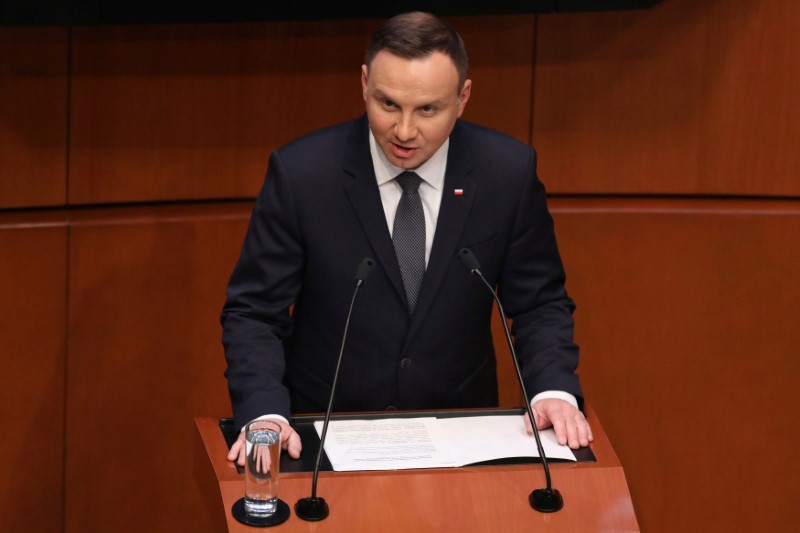 polish president duda wants referendum on constitution in november 2018