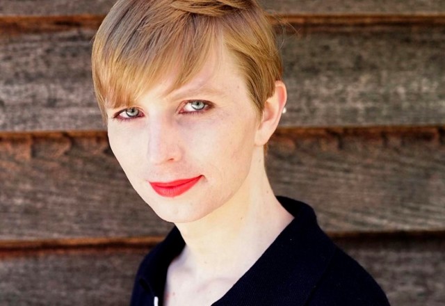 transgender whistleblower chelsea manning shares first picture of herself since release