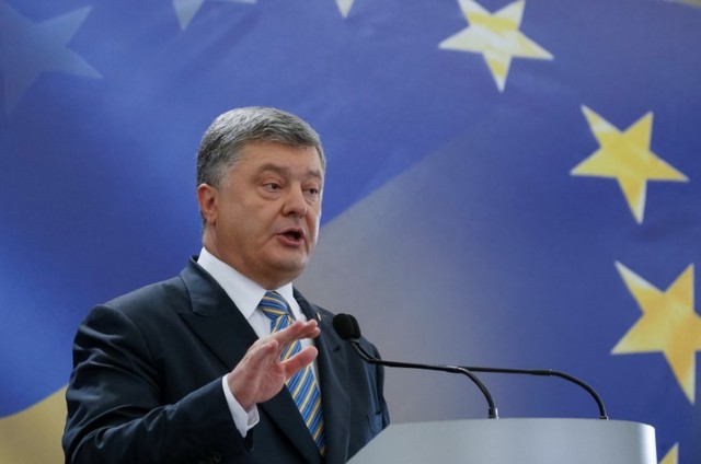 russia accused of attacking ukrainian president s website