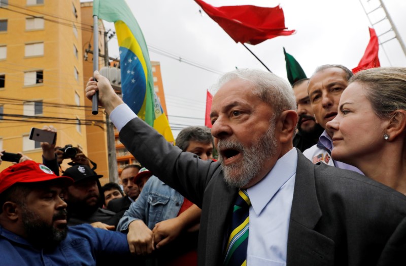 brazil ex president lula presents fiery defence  calls graft case a  farce 