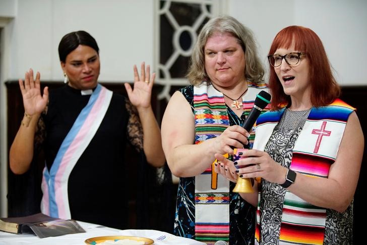 cuba hosts world s first transgender mass