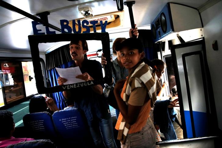 venezuela  journalists  broadcast  live on buses to reach new viewers