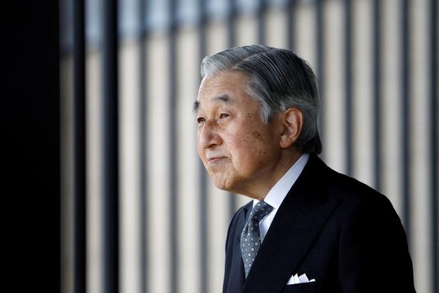 japan s parliament clears way for emperor akihito s abdication