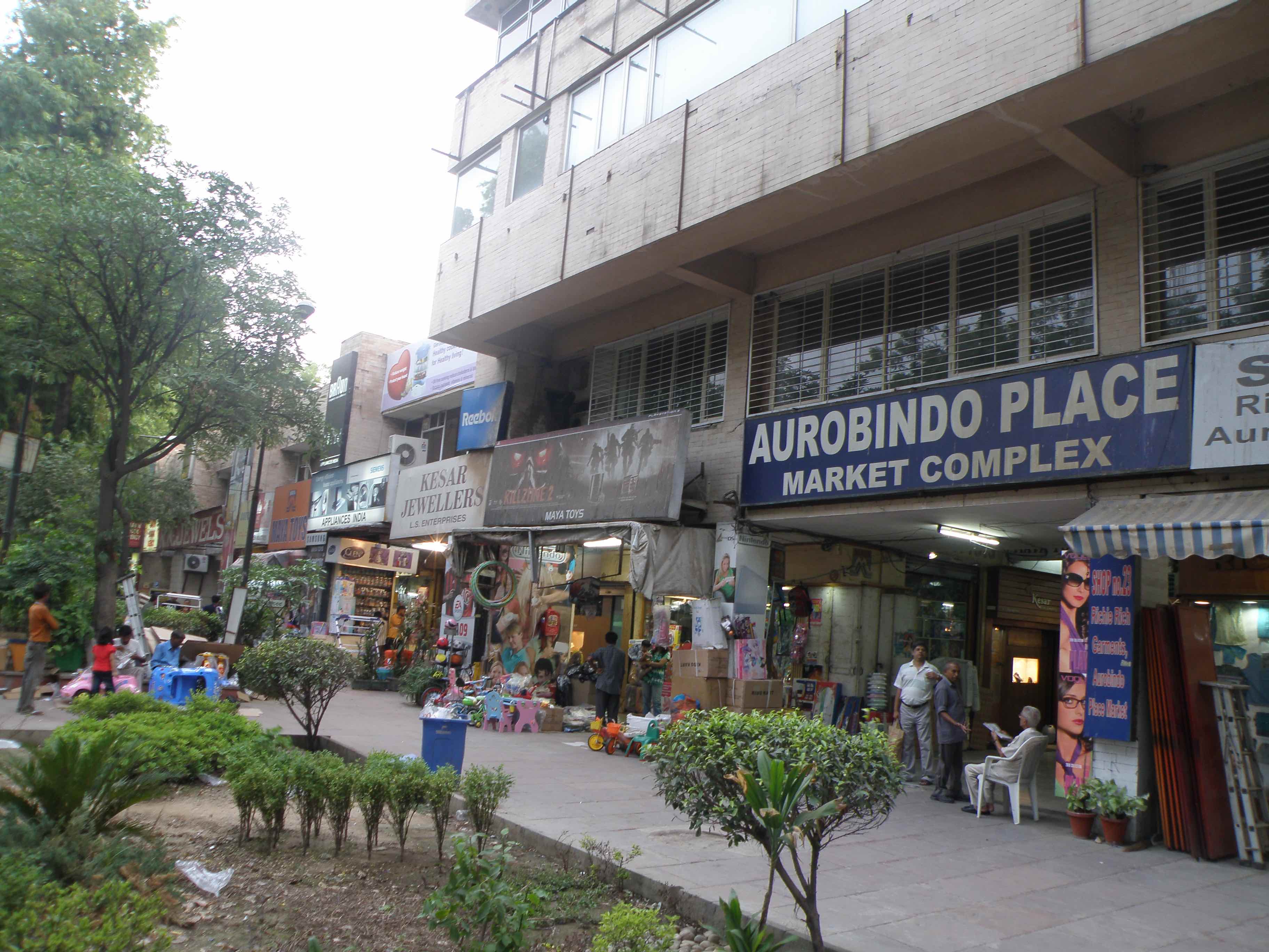 how demonetisation broke delhi s markets – but not people s faith in the move