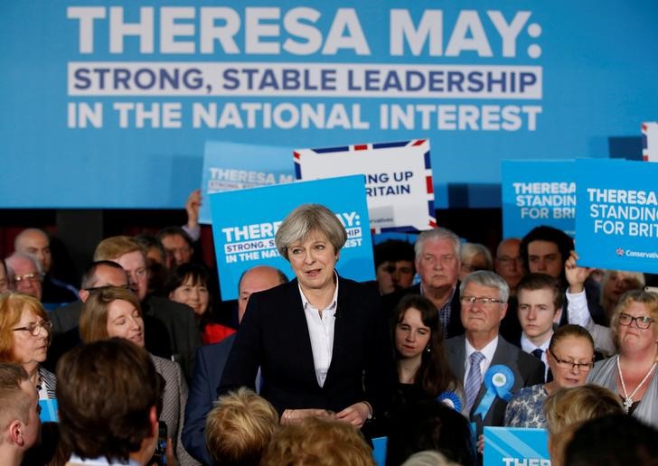 ahead of britain s  brexit  election  the race tightens