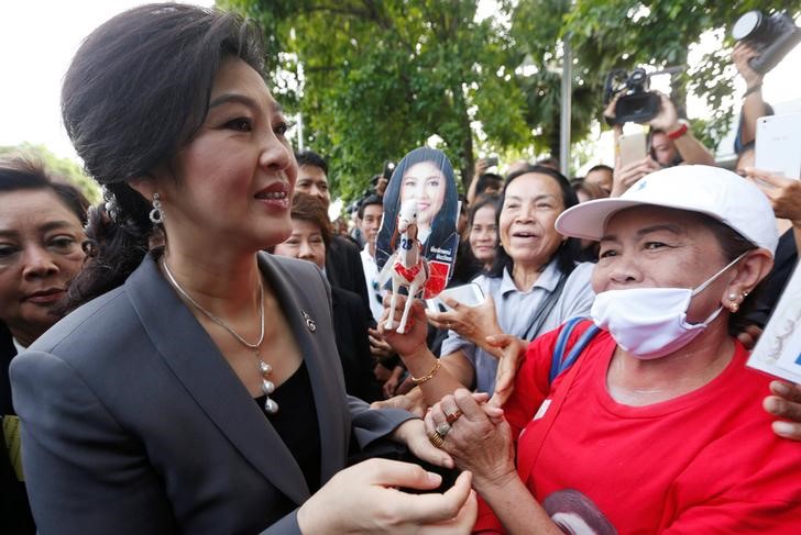 hundreds show support for deposed thai pm in the final stage of her trial