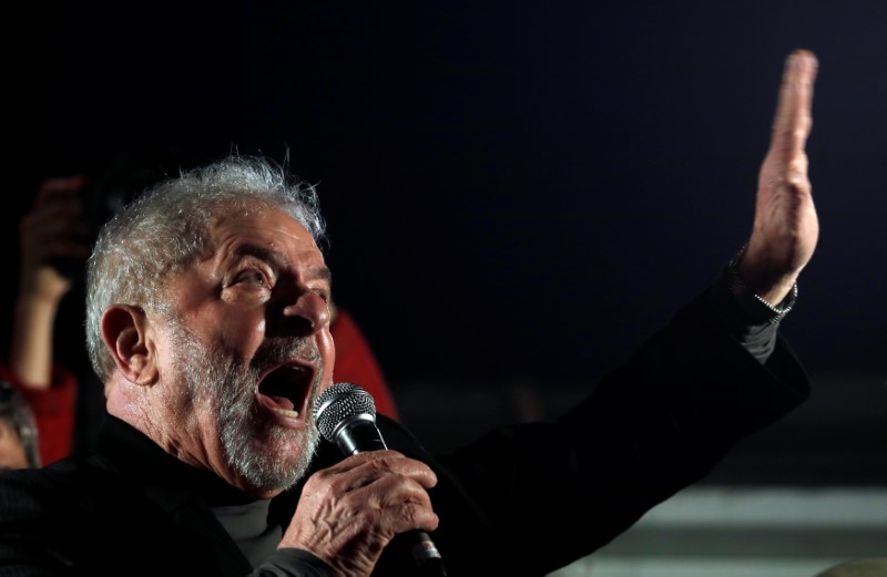 brazil  lula claims persecution in court as supporters protest