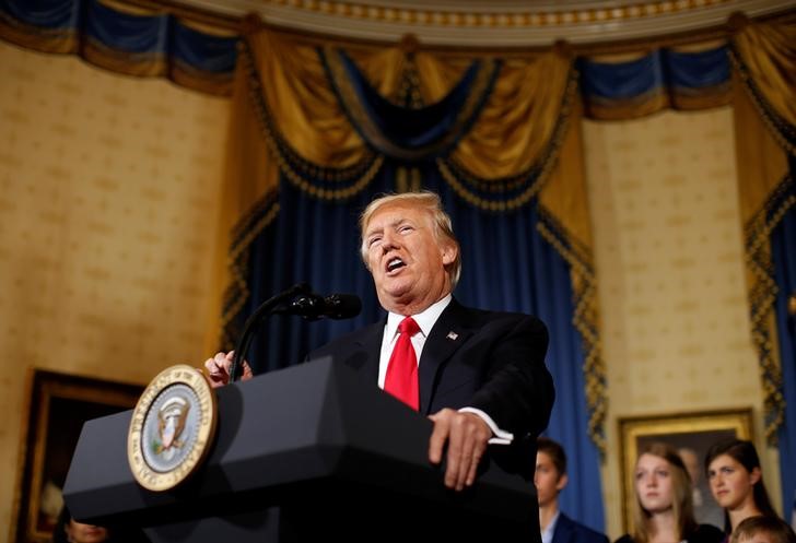 trump tells republican senators to focus on new healthcare bill