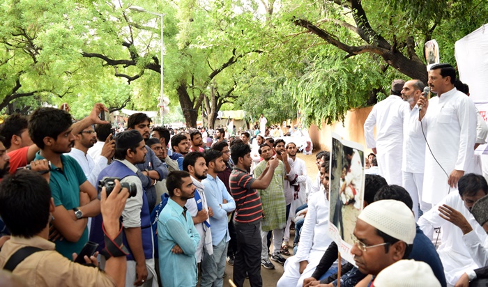 there cannot be complete ban on protests at jantar mantar says supreme court