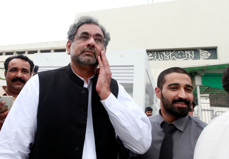 shahid khaqan abbasi elected to replace ousted pakistan pm nawaz sharif