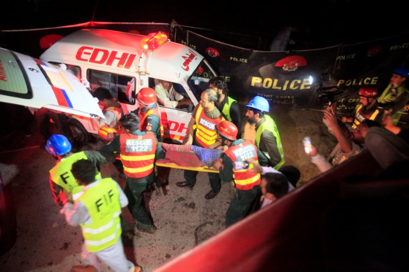 at least 22 wounded in bomb blast in lahore