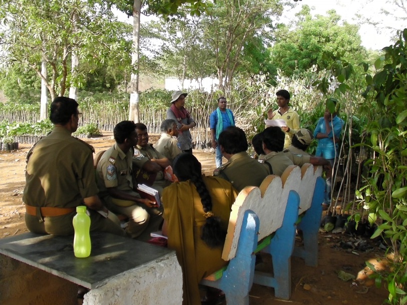 A smaller training conducted at a Telengana nursery. Credit: Madhu Ramnath