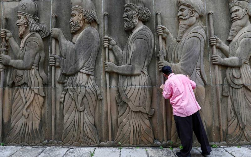 asking parsis to have more kids  in the most regressive and patriarchal way