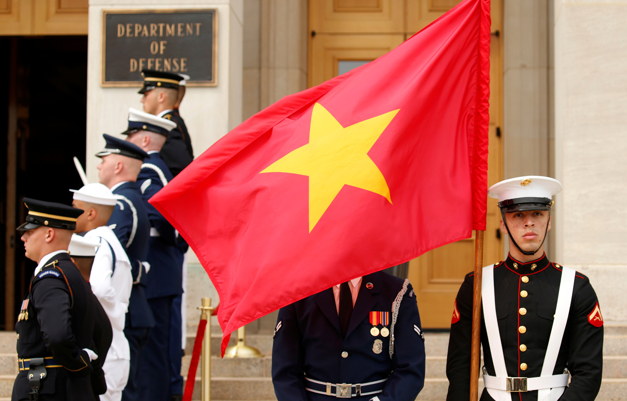 us pledges to defend vietnam as tension with china intensifies