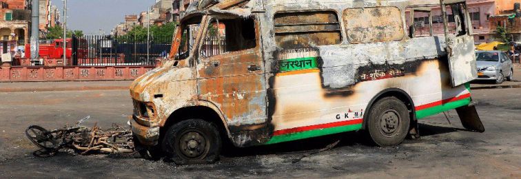 in jaipur  anger over police high handedness turned minor dispute into clash