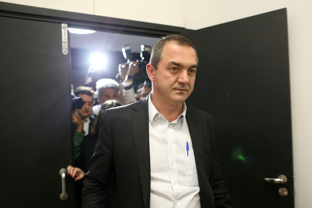 brazilian billionaire joesley batista surrenders himself to police