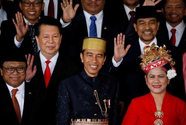indonesian president faces economic crisis after political storm