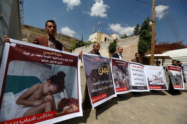  saudi led air strikes in yemen are war crimes   says human rights watch