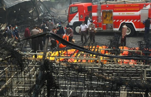 dozens killed in blasts at an indonesian fireworks plant
