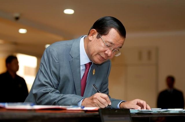 cambodia s parliament votes for party law changes