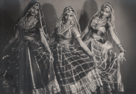 The three Vajifdar sisters – Khurshid (left), Shirin (middle) and Roshan (right) in a Marwadi Rajasthani folk dance. Courtesy: Jyoti Chavda