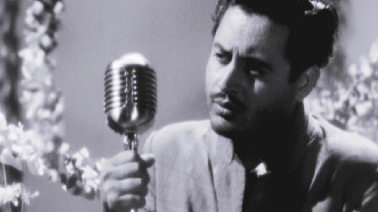 Guru Dutt in Pyaasa. Credit: YouTube