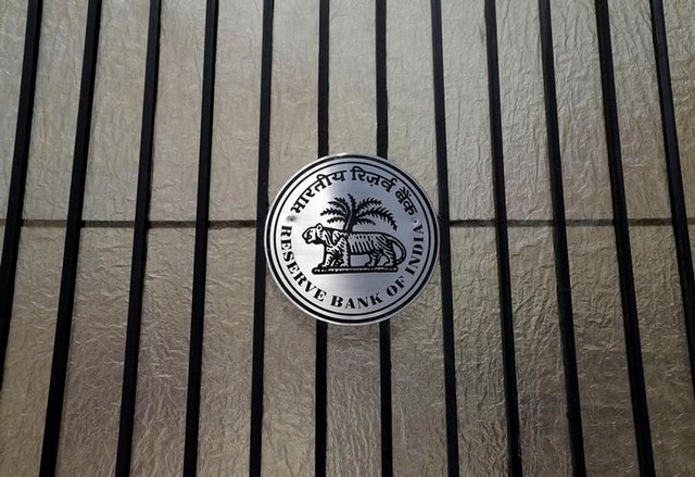 A Reserve Bank of India (RBI) logo is seen at the entrance gate of its headquarters in Mumbai, India, June 7, 2017. Credit: Reuters