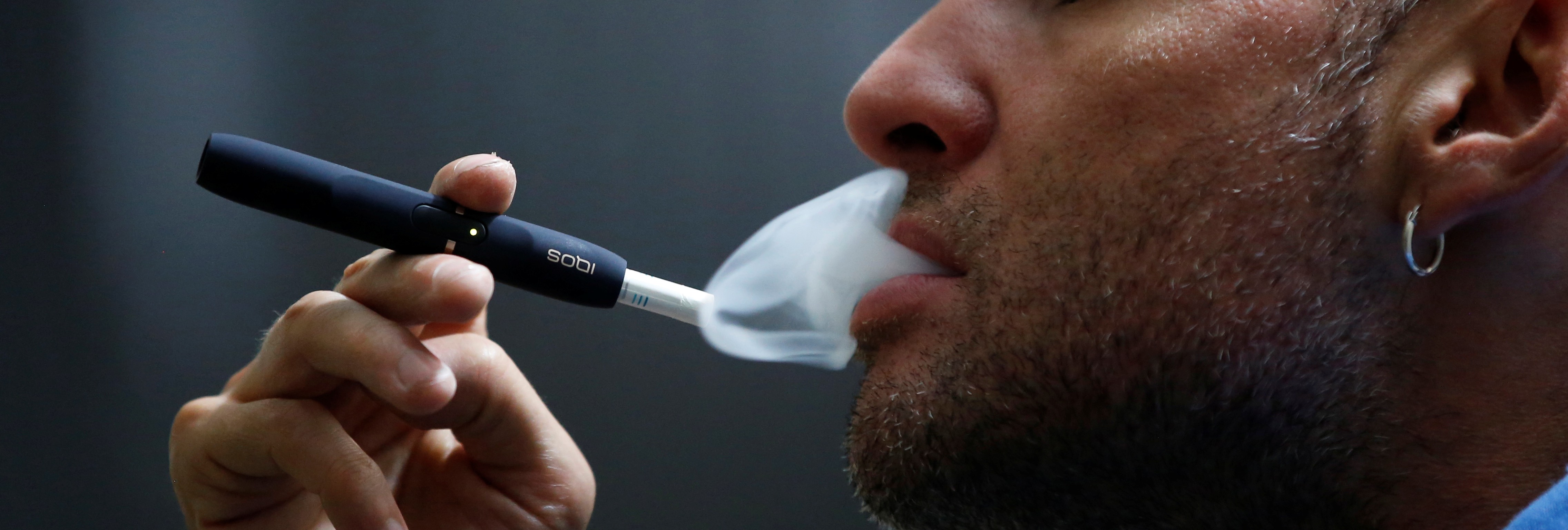 how philip morris is selling regulators on its new smoking device