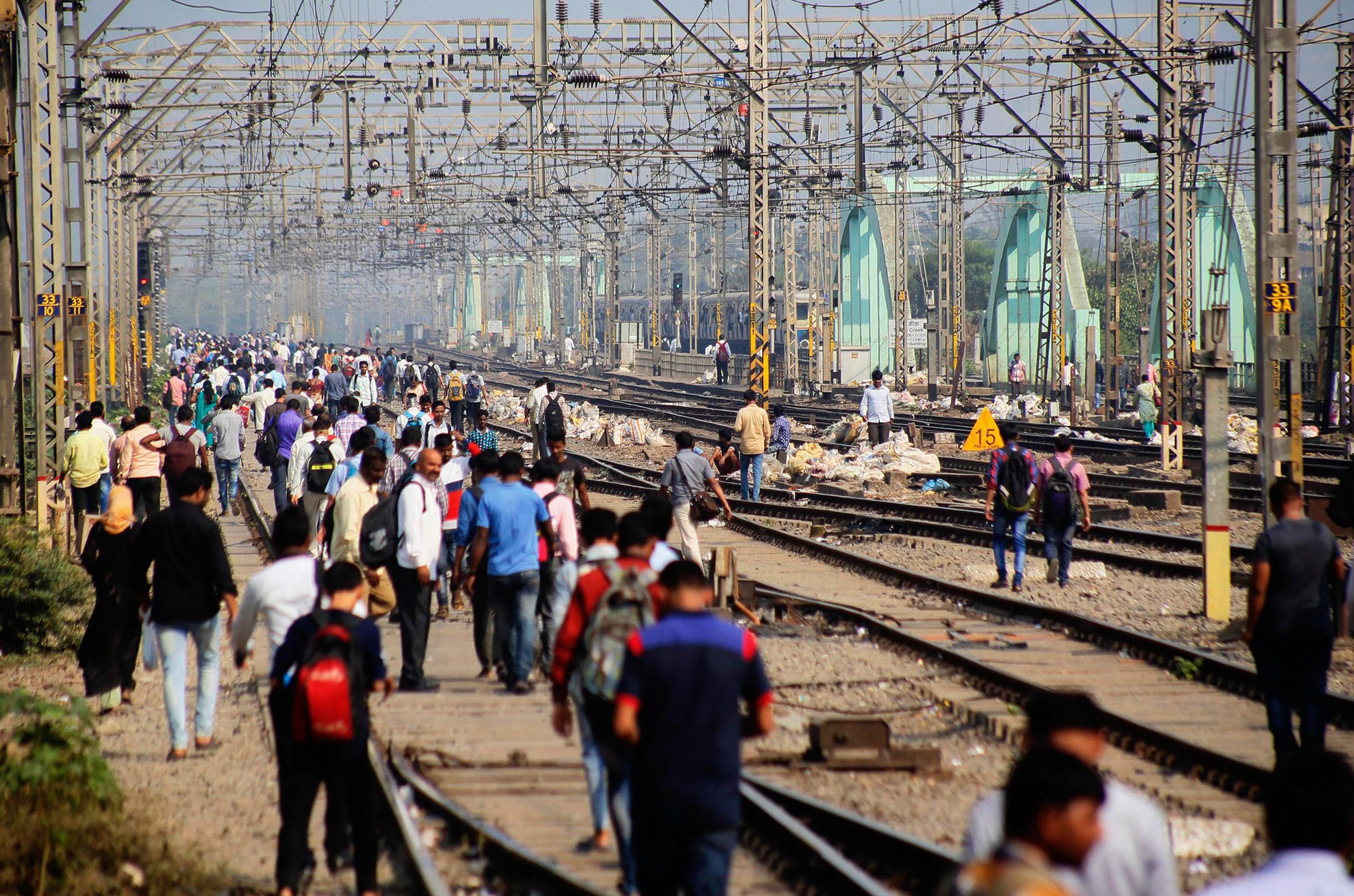 Dalit groups protesting at Thane railway station during the Maharashtra Bandh on Wednesday. Credit: PTI