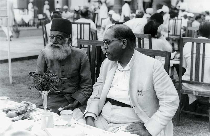 Maulana Hasrat Mohani (L) with Dr B.R. Ambedkar. Credit: Wikimedia Commons
