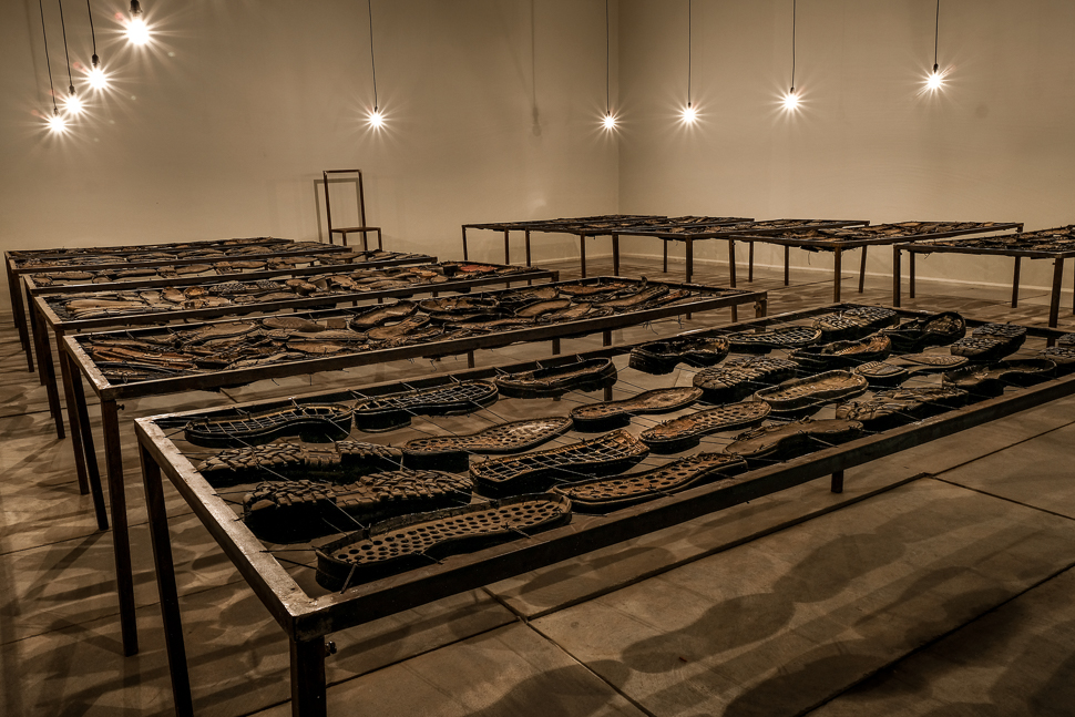 ’12 Bed ward’ (2005), an installation by Vivan Sundaram. Credit: Ajay Jaiman