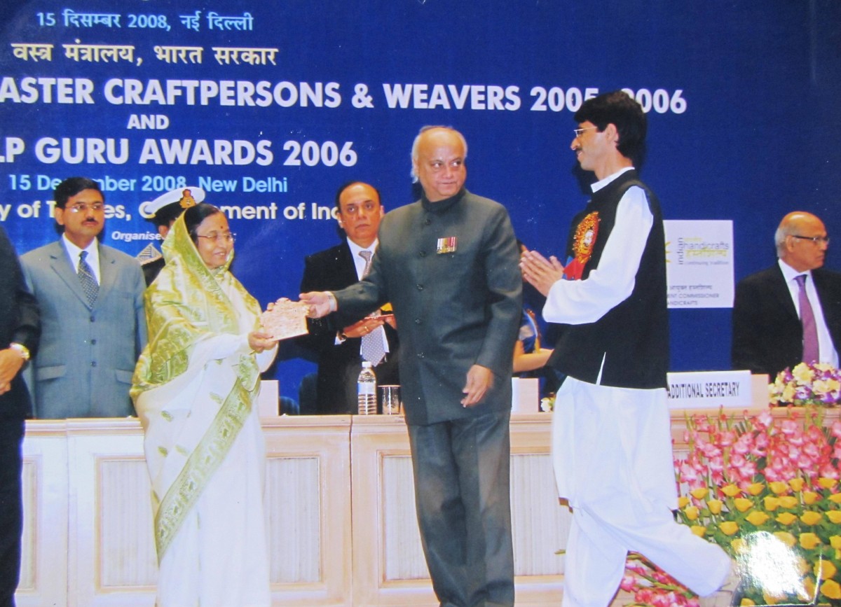Syed Ajaz Shah receiving his National Award from the then president of India, Pratibha Patil on December 15, 2008.