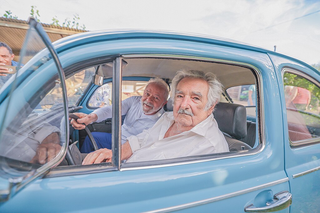 Former Uruguayan President Jose Mujica with Brazilian President Lula da Silva.