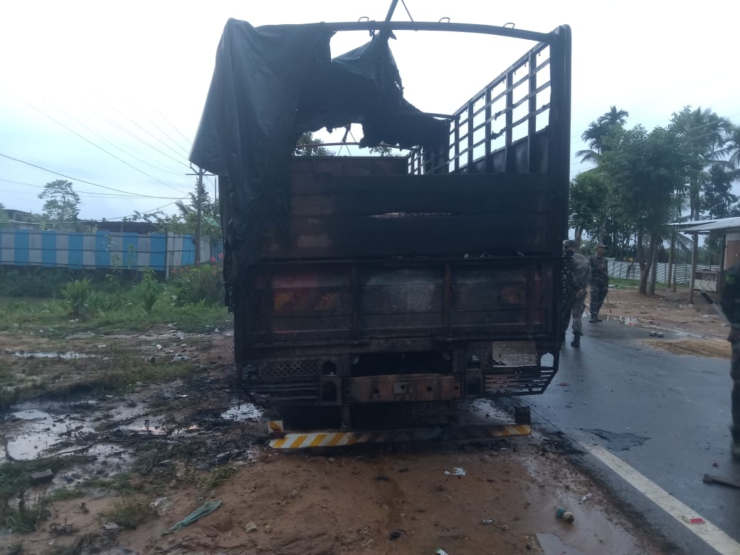 Truck set on fire during the October 23 bandh in Tripura. Photo: Rahul Namasudra