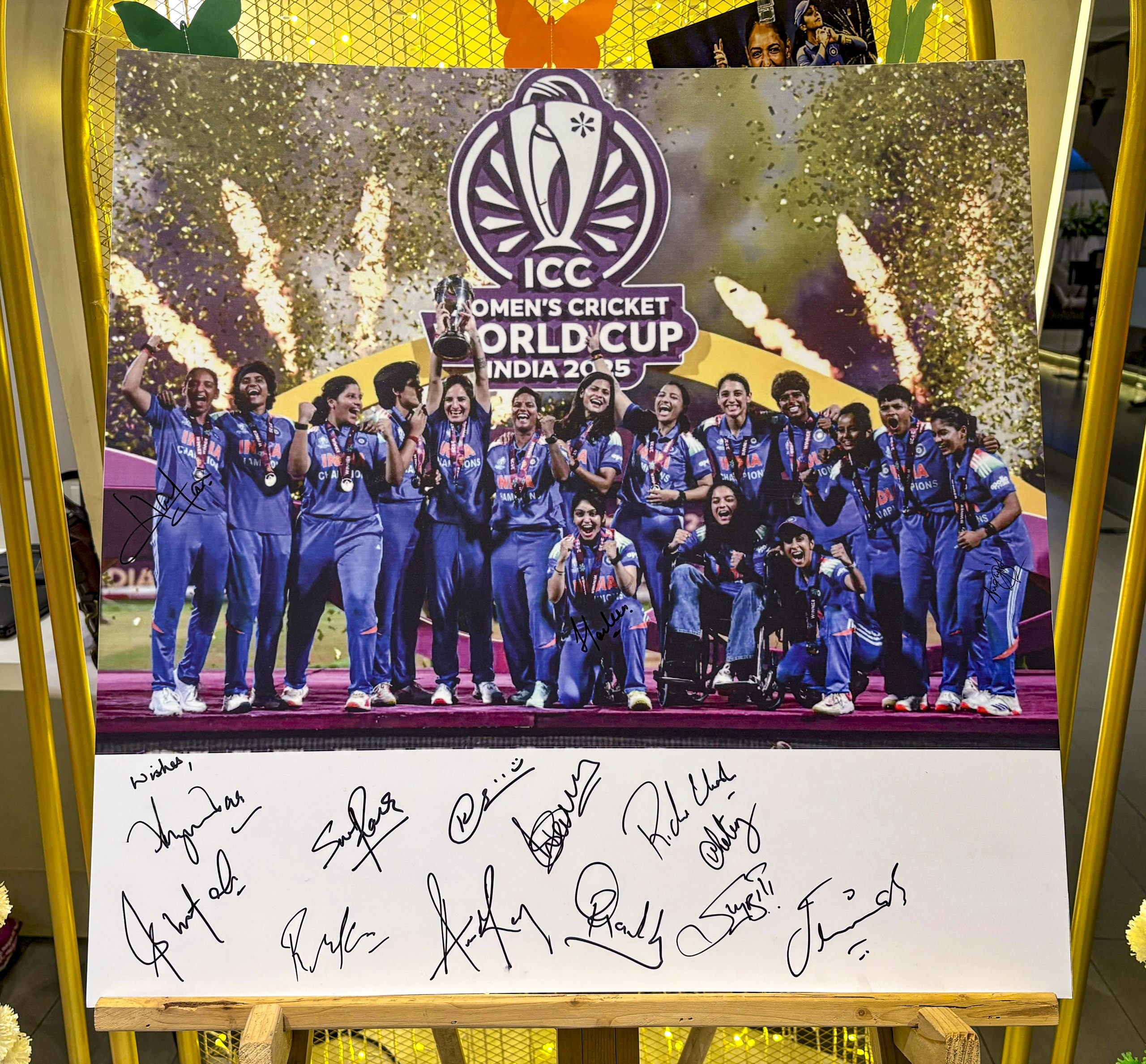 An image of Indian women cricket team who won the 2025 World Cup.