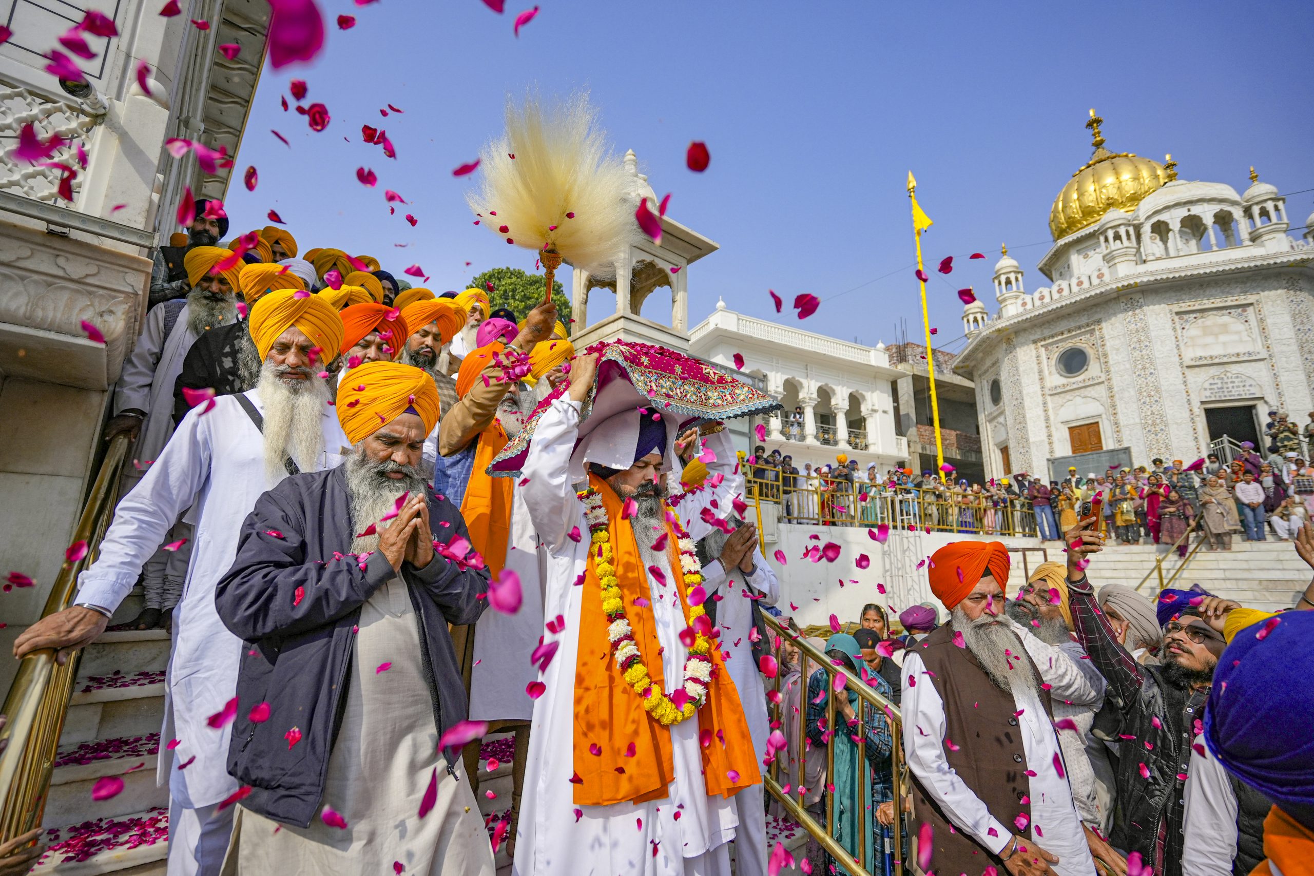 In Golden temple, sikhs are seen celebrating the 350th anniversary of the martyrdom of the ninth Sikh Guru, Guru Tegh Bahadur.