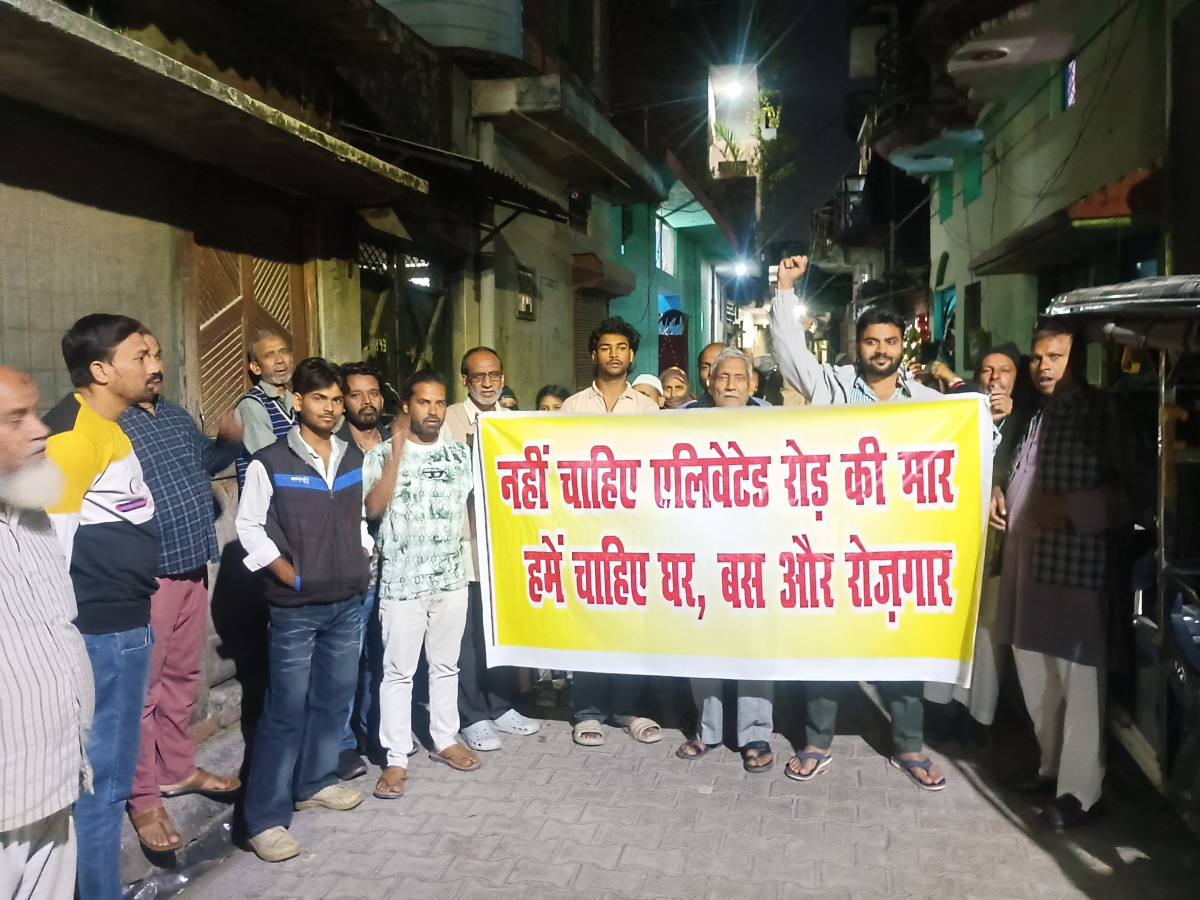 A protest against the elevated roads project in Dehradun, on November 11, 2025. Photo: Shankar Gopal