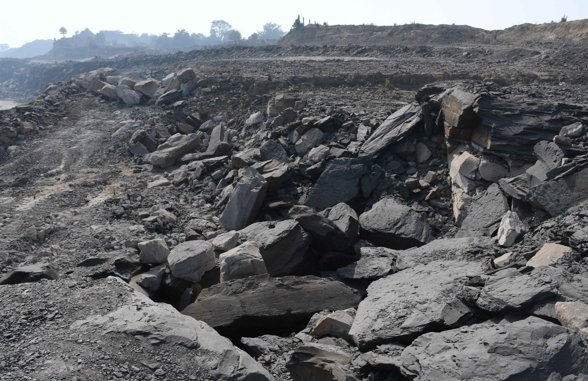 Tunnel of the Barira open-cast colliery, in Asansol district, West Bengal. Photo: Madhu Sudan Chatterjee
