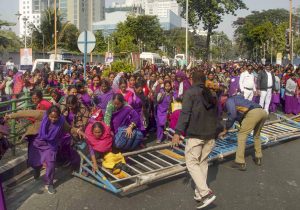 Kolkata: 'ASHA' workers broke the barricade during a protest as part of a �gherao� agitation against the state government, in Kolkata, Wednesday, Jan. 7, 2026. (Photo)(PTI01_07_2026_000199A)