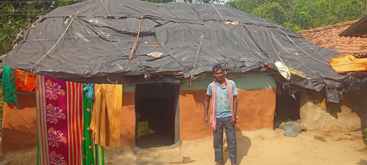 Residents of Shabartola of Harjora village in Purulia district. Photo: Madhu Sudan Chatterjee