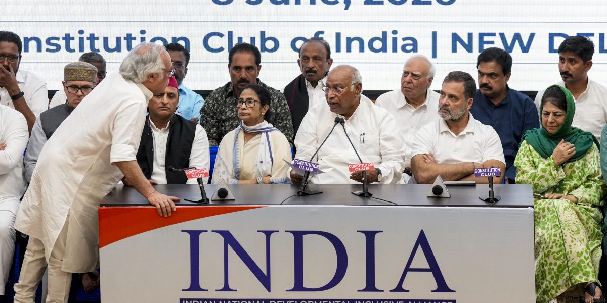 23 Opposition Parties Including DMK and AAP Write Joint Letter to CJI on SIR