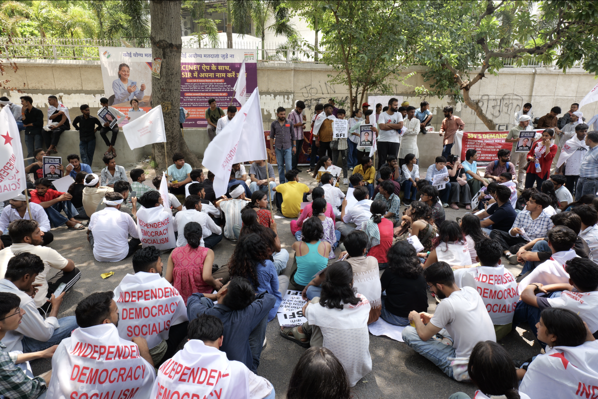 SFI activists and students protest in Delhi demanding the resignation of Union education minister Dharmendra Pradhan. Photo: Atul Ashok Howale