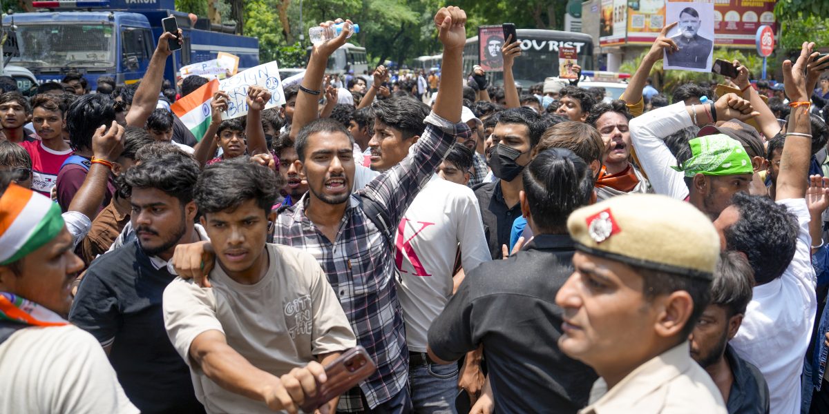 Supreme Court metro shut amid protest controls