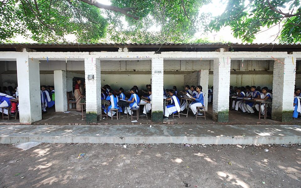 Students of Uttar Pradesh Village Boycott Classes Citing Dilapidated Building