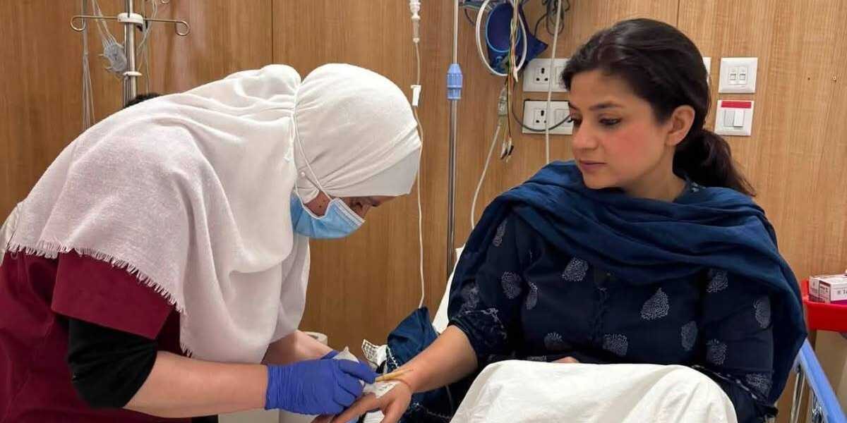 PDP Accuses J&K Police of 'Assaulting' Iltija Mufti, Cops Lodge FIR Against Her, Former CM Mehbooba Mufti